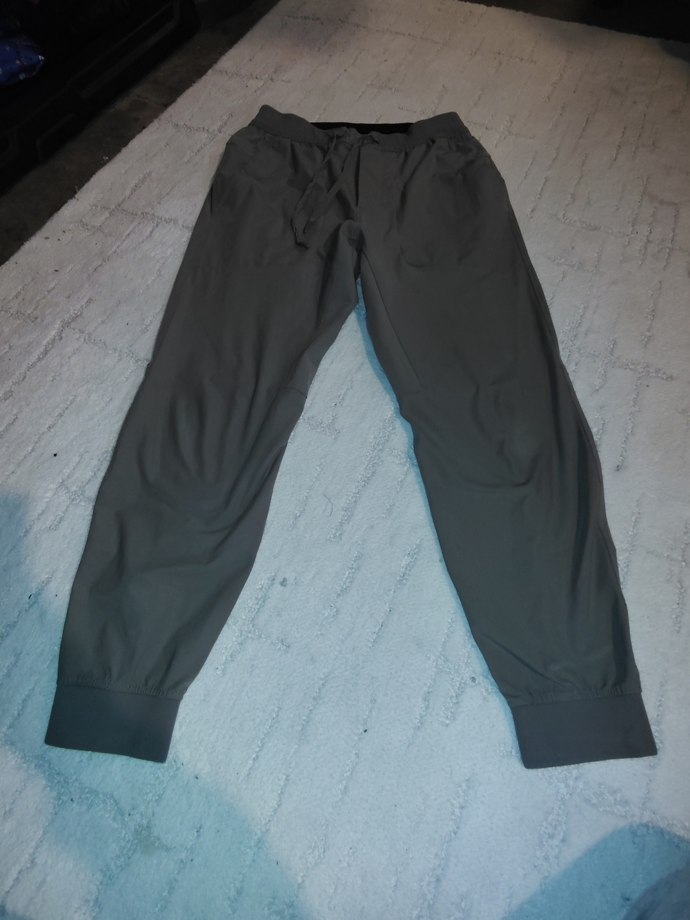 lululemon athletica Men's Olive Gray Jogger Sweatpants